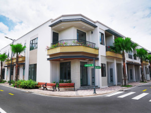 nha pho Taka Garden Riverside Homes Tan An Long An 4