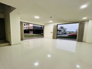 Shop toa A4 Ehomes Southgate 07
